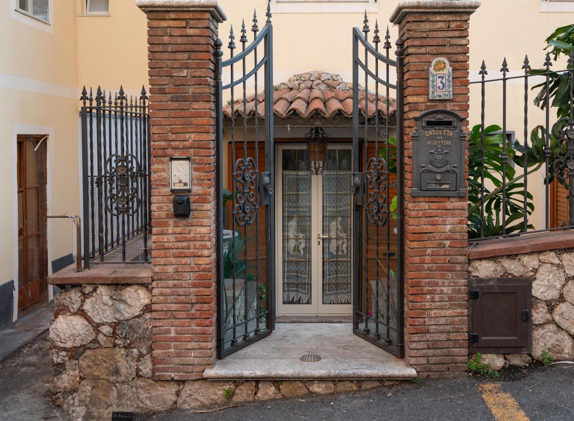 Casa D'Arte Taormina公寓 外观 照片